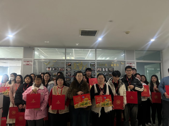 新春啟泰,馬踏祥云,智邦國際祝您春節快樂! 新春啟泰,馬踏祥云,智邦國際祝您春節快樂!