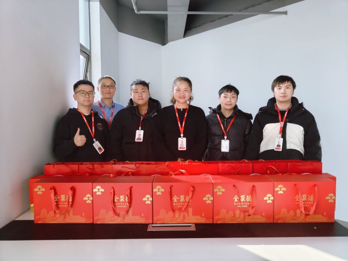 新春啟泰,馬踏祥云,智邦國際祝您春節快樂! 新春啟泰,馬踏祥云,智邦國際祝您春節快樂!